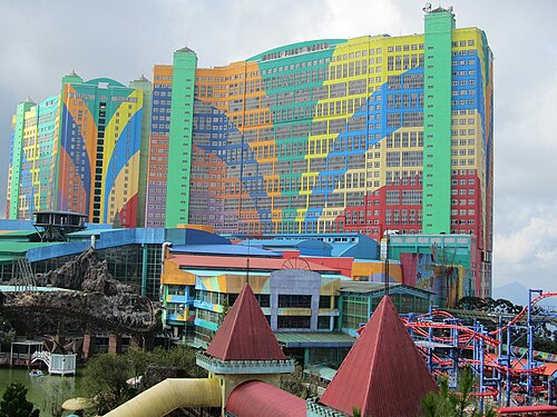 Discover First World Hotel & Plaza